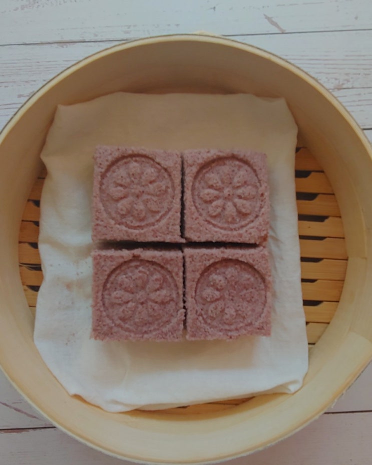  건강 블랙푸드 오디로 만든 설기와 앙금플라워떡케익