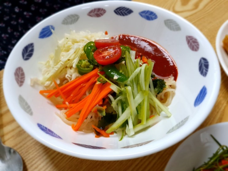 세발나물무침 유부초밥 쫄면 간단한(??) 아침