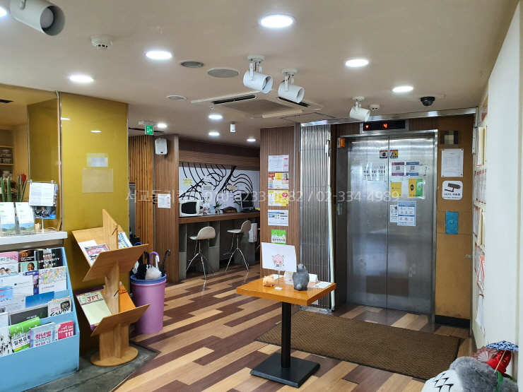  학원 가능한 실75평 채광 좋은 홍대사무실 임대