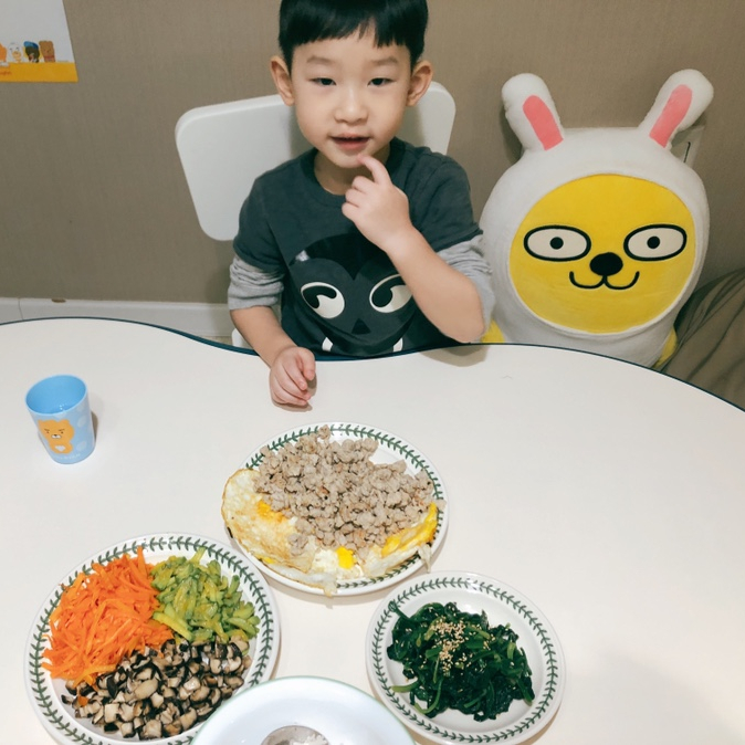  야채비빔밥만들기 6살도 한 그릇 뚝딱하네요