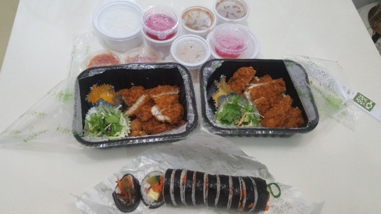  오늘저녁뭐먹지? 고봉민김밥에서 배달 돈까스와 김밥