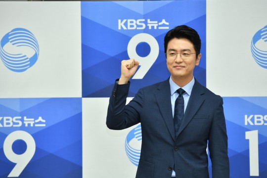 박지윤 "프로불편러" 발언 논란…남편 최동석 '뉴스9' 하차 요구 빗발-사회적 거리두기 네티즌과 설전 박지윤 "프로불편러" 발언 논란…남편 최동석 '뉴스9' 하차 요구 빗발-사회적 거리두기 네티즌과 설전