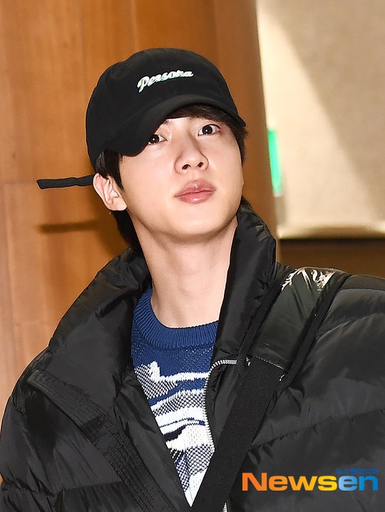 방탄소년단 진, 검정 야구모자 고집한 '패션천재' [스낵타임] : 네이버 블로그