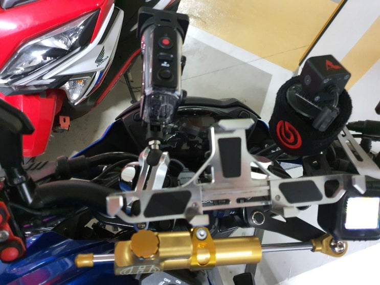  GSX-S750 2019 - 소니 액션캠용 마운트 볼 장착