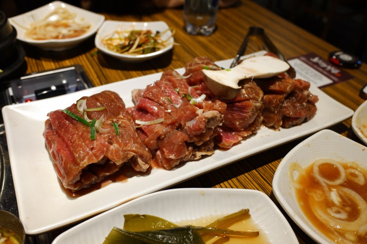  마산 중앙동 갈비 호랑이갈비집에서 소갈비, 돼지갈비 2kg 뜯음