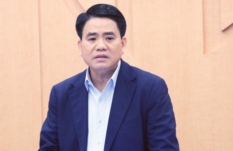  하노이시장, 아들에게 귀국하지 말라고 당부  Chủ tịch Hà Nội khuyên con không về nước