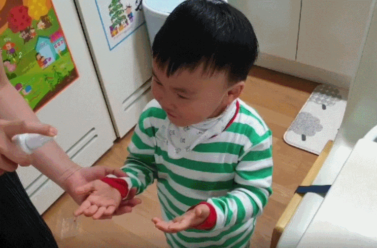  순수달 손소독제 세니타이저 스프레이 손소독제로 세균과 바이러스로 부터 우리건강을 지켜요~
