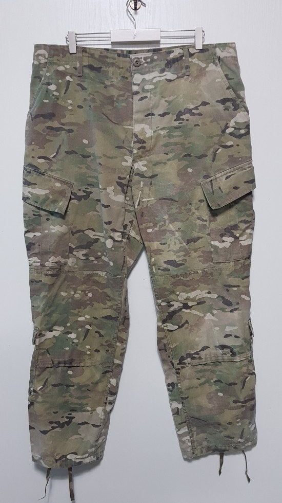 [판매완료] 멀티캠 바지(라지레귤러)