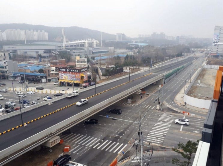 천안시 번영로 고가차도 및 보도육교 차량통행 개시(3월 31일) 앞두고 현장 점검 | 천안시청