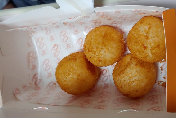  60계치킨 치즈볼과 간지치킨 이제야 먹어 본 후기!