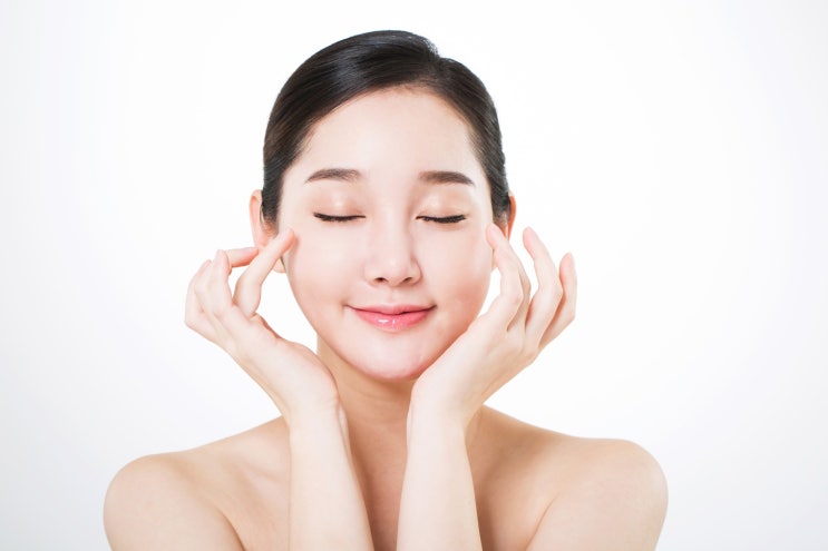  거칠고 예민해진 피부에게 관심가져 주세요.