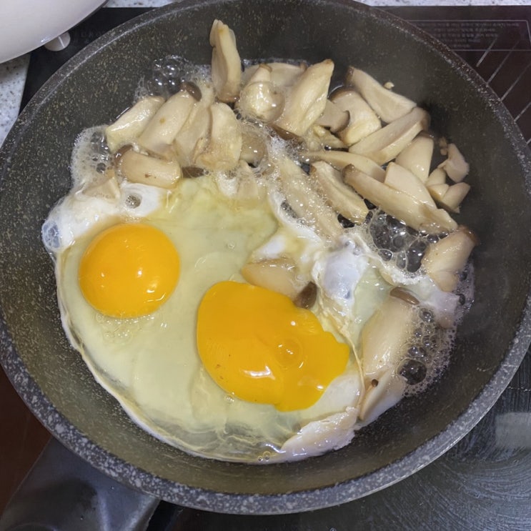  [다이어트식단]기름없이 물로만 새송이달걀볶음 만들어보자!