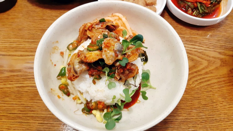 오늘의 런치 '우리집 순두부' 꼬막비빔밥을 함께 드실 수 있는 오늘의 런치 '우리집 순두부' 꼬막비빔밥을 함께 드실 수 있는