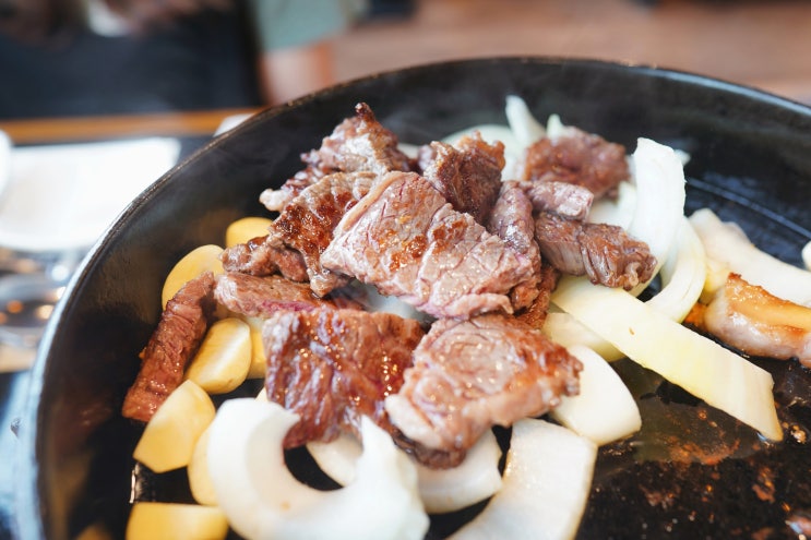  우판등심 수원점에서 점심특선으로 맛난 한우생등심과 깍두기볶음밥