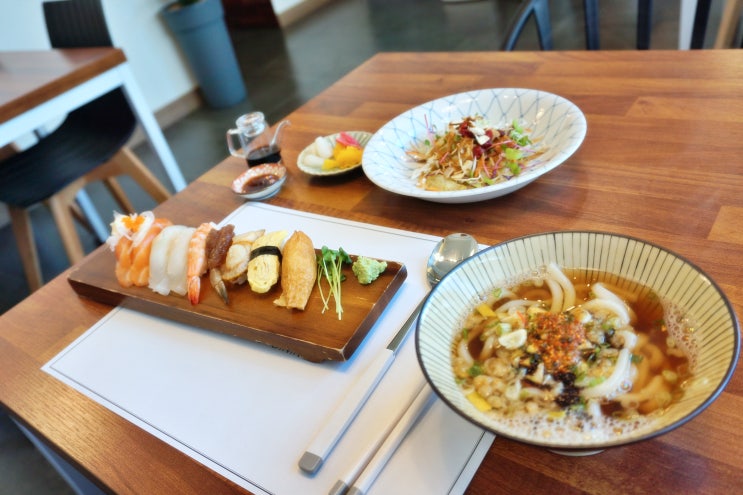  점심 세트 메뉴가 맛있는 금리단길 맛집 소소리