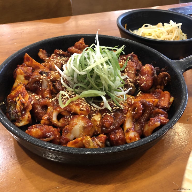  배곧 쭈꾸미 맛집 매콤하니 맛있는 '신복관'으로 꼬우