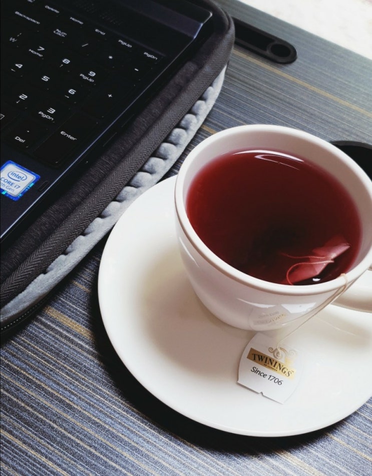  [추천] 영국의 유명한 티 브랜드 Twinings(트와이닝스) Strawberry & Mango Flavor 리뷰