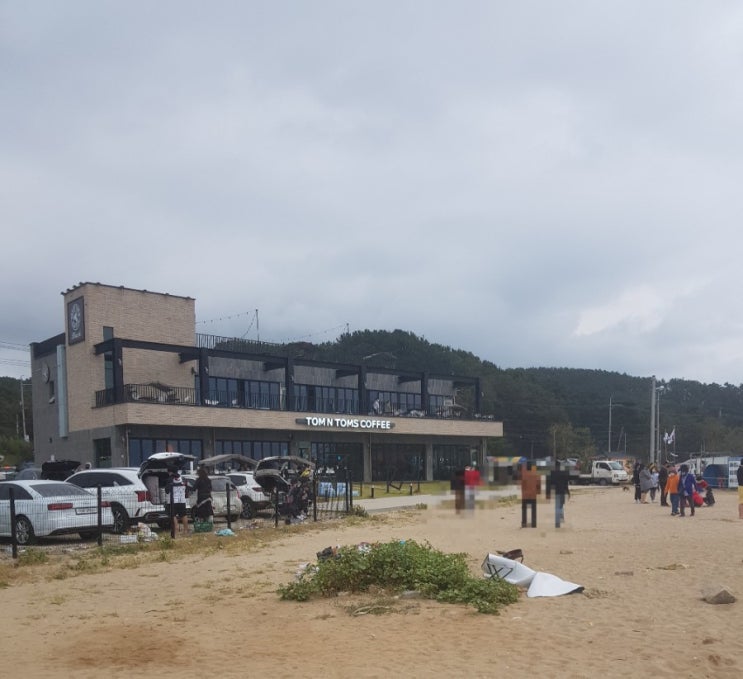  마시안해변 탐앤탐스 모래놀이하기 좋아요