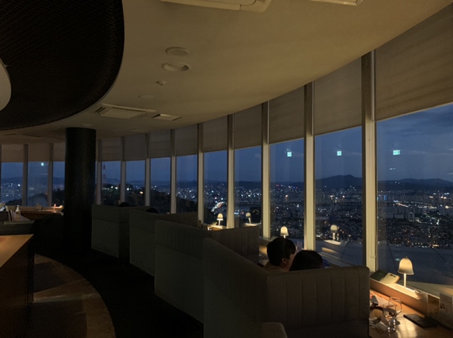  남산타워 분위기 맛집 : 더플레이스다이닝 the place dining