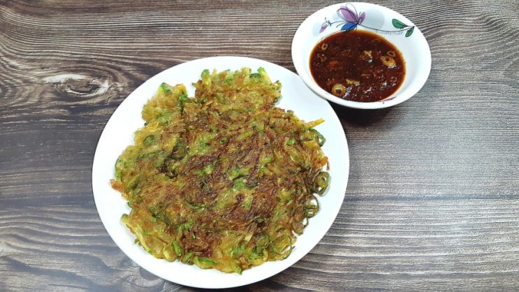 백종원 애호박전 만들기 애호박부침개 맛남의광장 애호박채부침개 건새우애호박전 양념장 만드는법 백종원 애호박전 만들기 애호박부침개 맛남의광장 애호박채부침개 건새우애호박전 양념장 만드는법