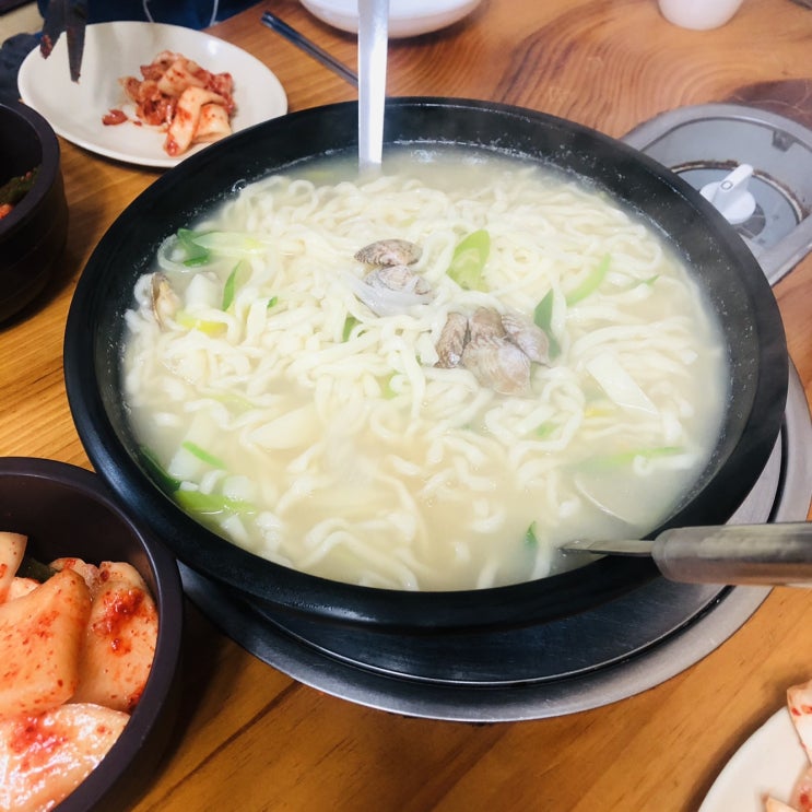  온양온천 맛집 옛날손칼국수 손수 만든 수타면에 찐-한 육수 ! 한번 맛보면 다른 칼국수 못먹음ㅋ