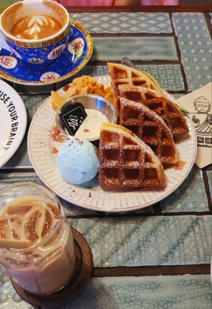 [홍콩맛집]홍콩 침사추이 카페   핫한 OMG Mamaday Cafe