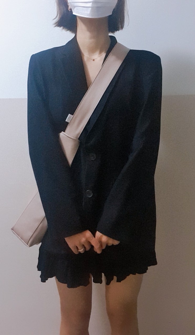  요즘 내 최애 데일리백 : 니트에이 캐주얼글로시백