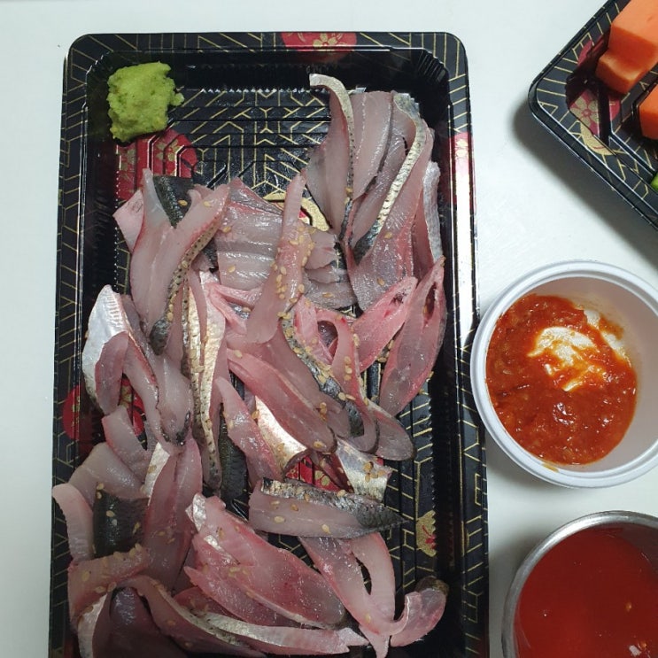  정자동 술집, 실비수산 / 전어회