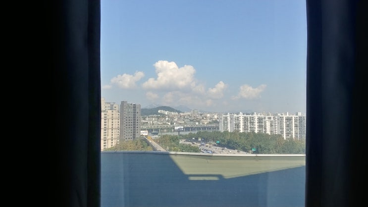  더 리버사이드 호텔 호캉스 즐기며 재충전 중 (장, 단점)
