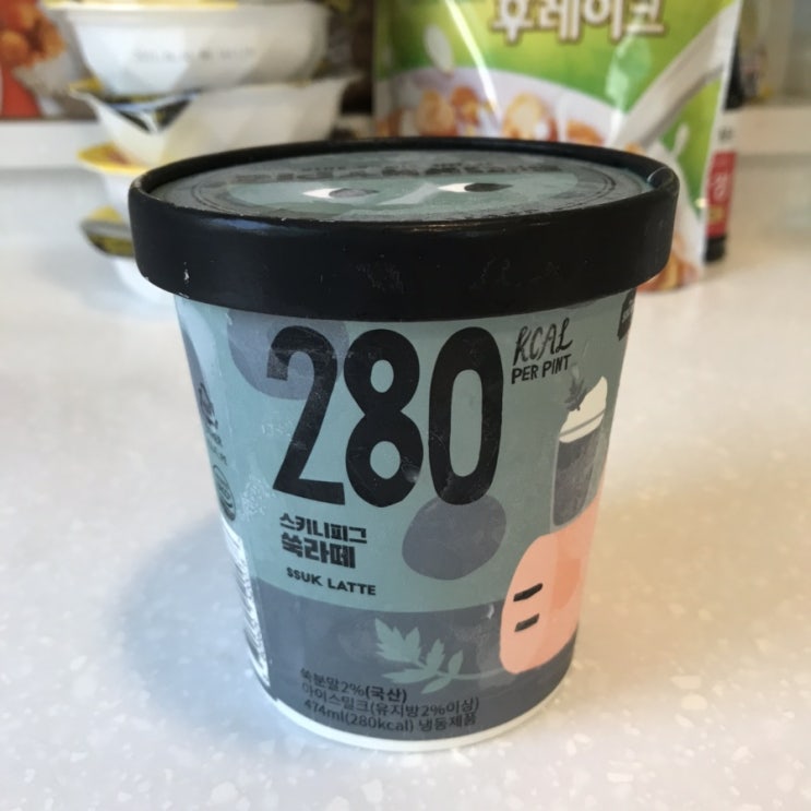  쑥맛 아이스크림?! “스키니피그 쑥라떼” / 저칼로리 다이어트 아이스크림