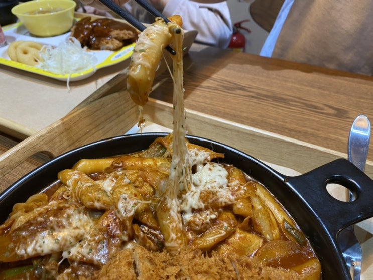  파주 운정호수공원 산책 후 돈까스 맛집 돈까스고집 후기