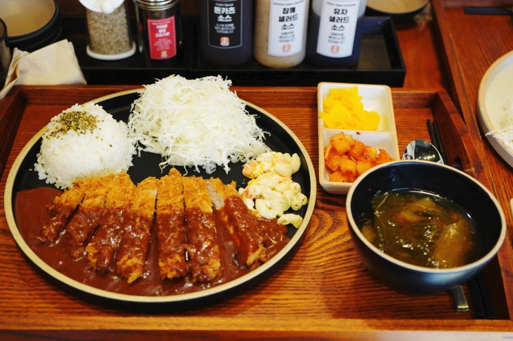  신촌 돈까스 맛집 깔끔하고 맛있는 카츠업
