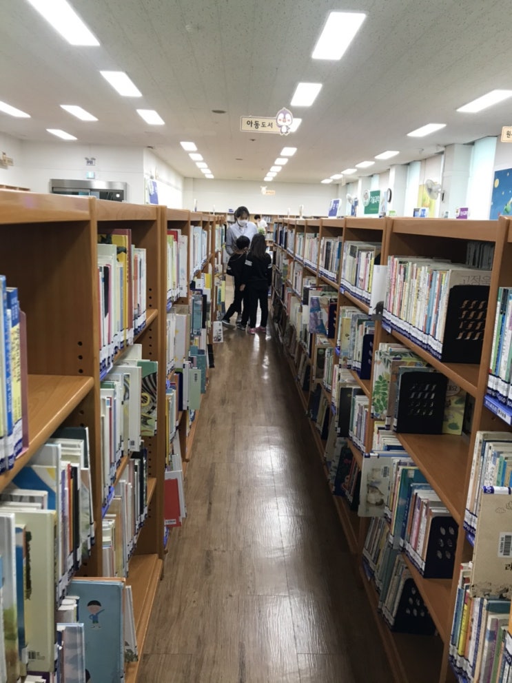 둥이들과 함께 쌍용도서관에 가보다