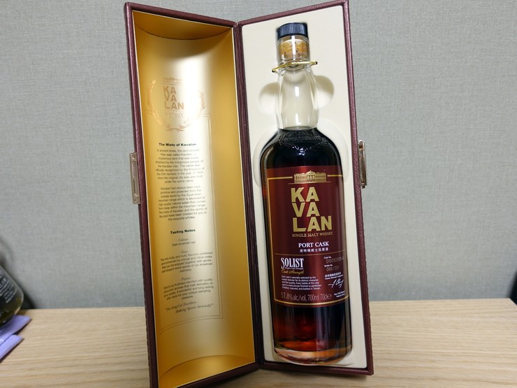 [술 리뷰] 카발란 솔리스트 모스카텔 / Kavalan Solist Mostatel / 싱글몰트 위스키 추천, 가격