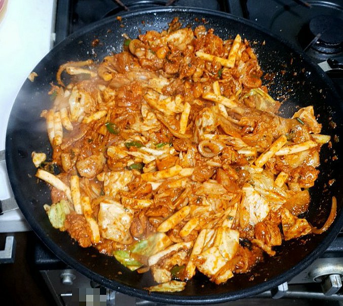  이마트 트레이더스 닭갈비(양념 닭주물럭) 추천해요!