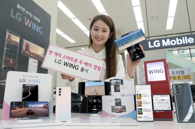LG전자, LG 윙 한미 시장 출시… 변화 원하는 고객 사로잡는다