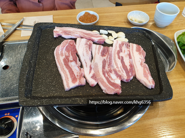  괴산 자연드림파크 고기집 고깃길 그리고 비어락에서 술한잔
