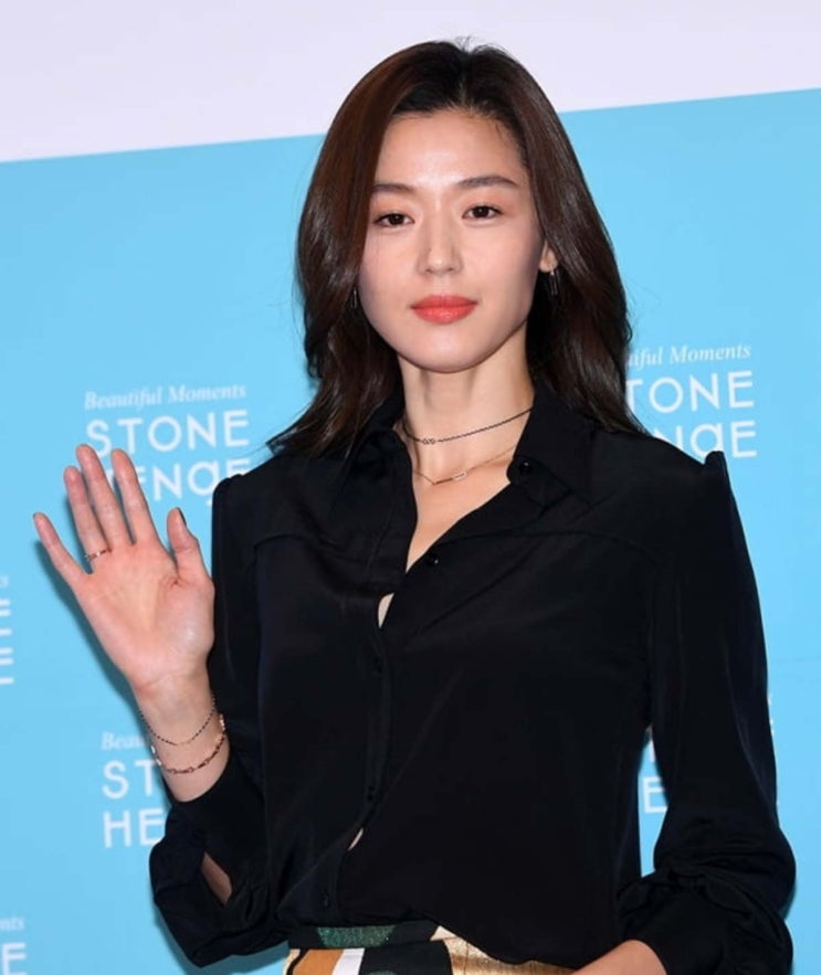 전지현 나이 남편 직업 최준혁 결혼 집안 재산 리즈 자녀 아들 고향 전지현 나이 남편 직업 최준혁 결혼 집안 재산 리즈 자녀 아들 고향