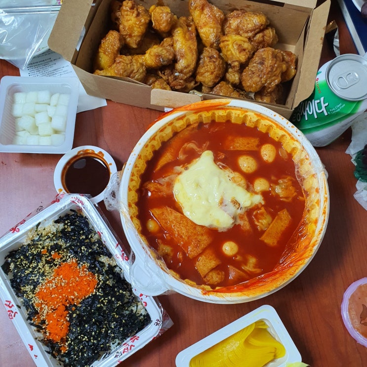 교촌치킨 메뉴 + 응급실떡볶이 칼로리 [응급실떡볶이 부상맛, 허니콤보]