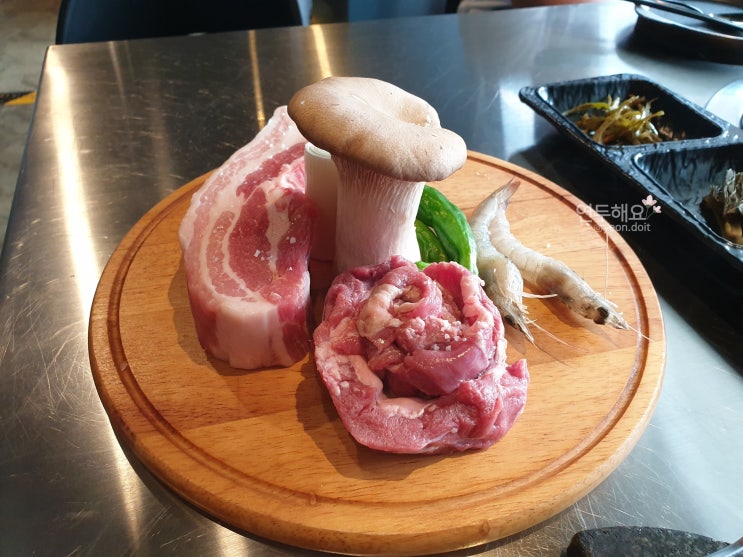  율하맛집 고기 육즙이 가득 얼룩돼지식당 솔직후기