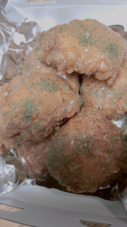  네고왕 BBQ 메이플버터갈릭치킨 신상 리뷰
