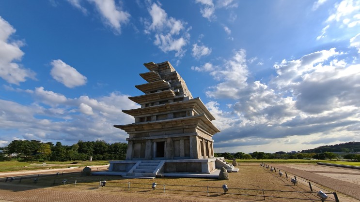 [전북 익산] 미륵사지와 20년에 걸쳐 복원한 미륵사지석탑