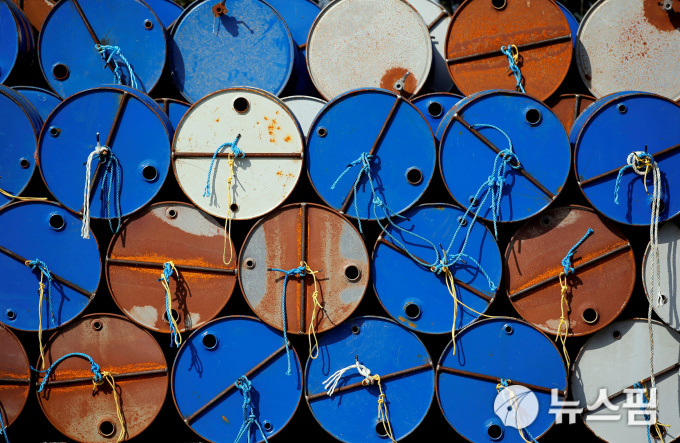 국제유가, 허리케인 대기하며 상승…WTI 3.7%↑ 국제유가, 허리케인 대기하며 상승…WTI 3.7%↑