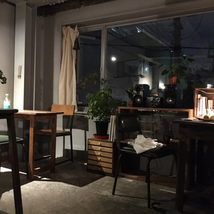 [합정/망원 카페] 모을MOEUL, 예쁜 친구집 같은 카페