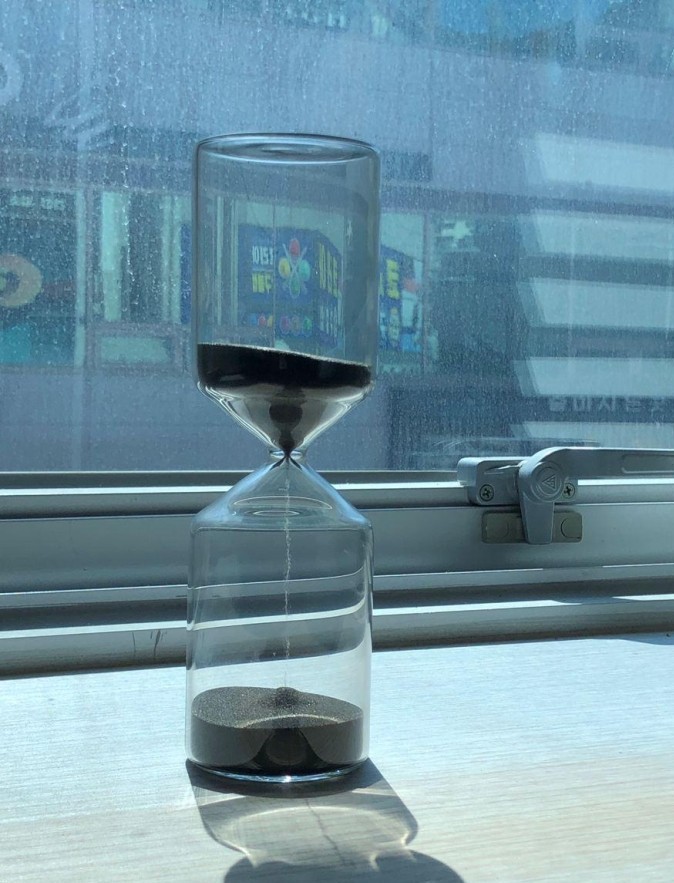  모래 시계 Hourglass