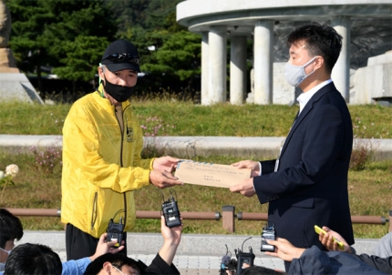 문 종전선언은 평화의 시작 야 국민이 총살당했는데또ᆢ유엔 연설후 2주만에 언급 문 종전선언은 평화의 시작 야 국민이 총살당했는데또ᆢ유엔 연설후 2주만에 언급