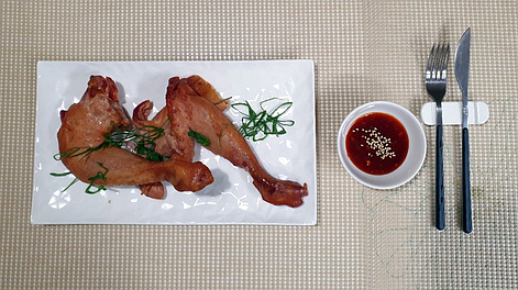  맛이 일품 "토종 한 마리 훈제 닭", "양념치킨 소스"만들기