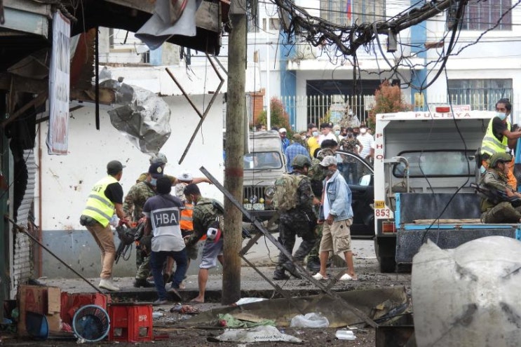 필리핀군 자살폭탄테러범으로 의심되는 인도네시아 2명 체포