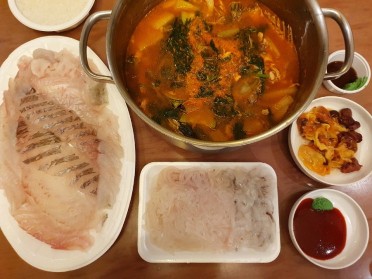 강릉중앙시장회센터 가성비 좋은 동해바다횟집 회포장 강릉중앙시장회센터 가성비 좋은 동해바다횟집 회포장