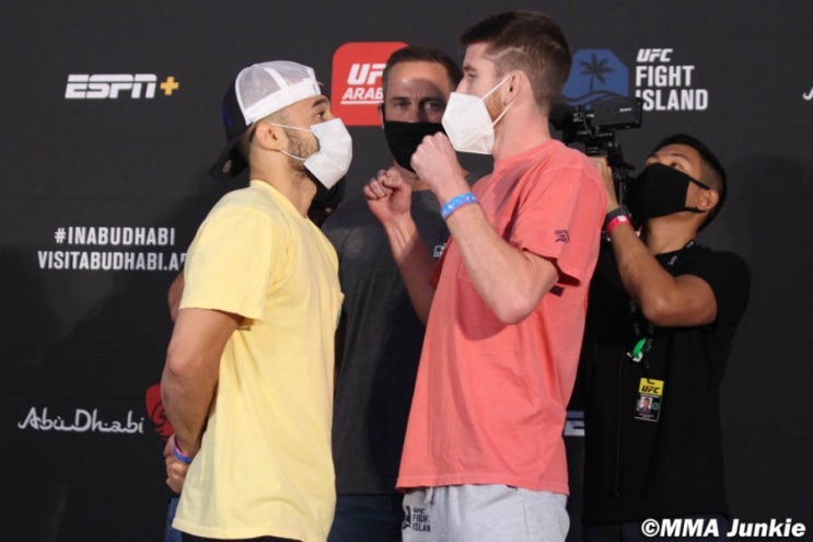 UFC 파이트 아일랜드 5: 모라에스 vs 샌드하겐 계체량 결과 UFC 파이트 아일랜드 5: 모라에스 vs 샌드하겐 계체량 결과